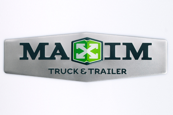 Badge - Embossage - domage - Maxim truck & trailer